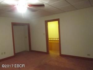 500 S Court St, Marion, IL 62959